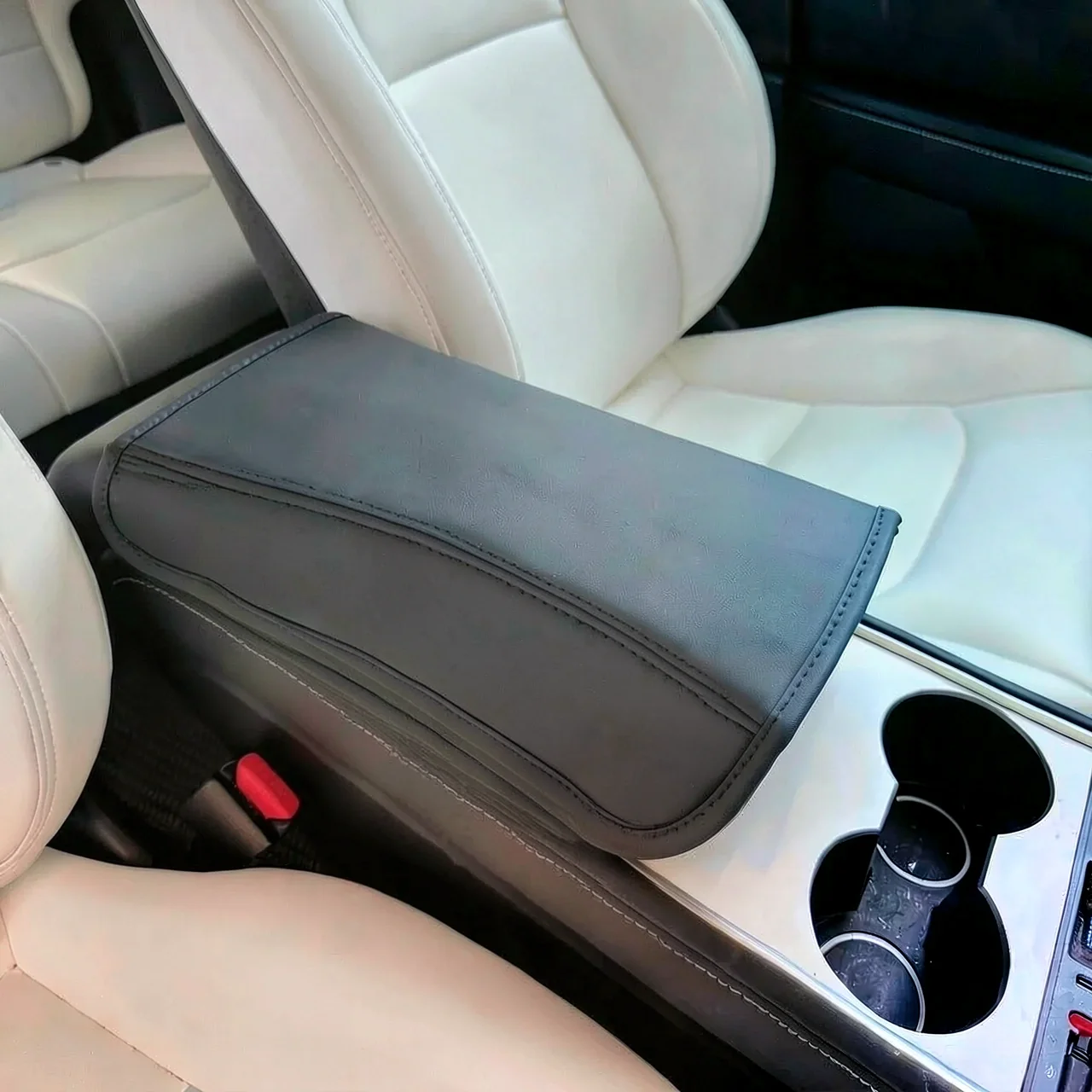 Чехол подлокотника Coolqi Tesla белый без логотипа