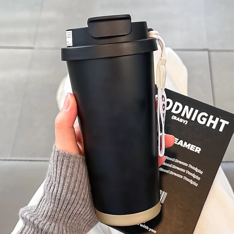2025 new insulated cup for women with high appearance, straw water cup, 316 stainless steel high-end internet famous insulated coffee cup