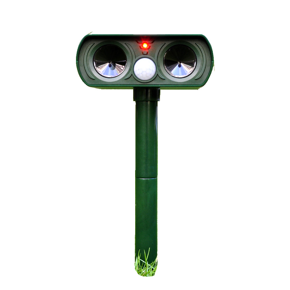 New Solar Animal Destroyer Charging Drive Cat Drive Dog Drive Infrared Solar Animal Destroyer in Stock