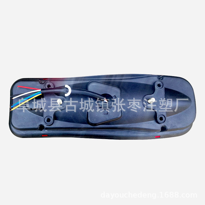 Заводка 46 -й Dongfeng Violet Задние задние фонари 40 -й грузовик задние задние фонари 12V24 В выходные задние задницы задние фонари