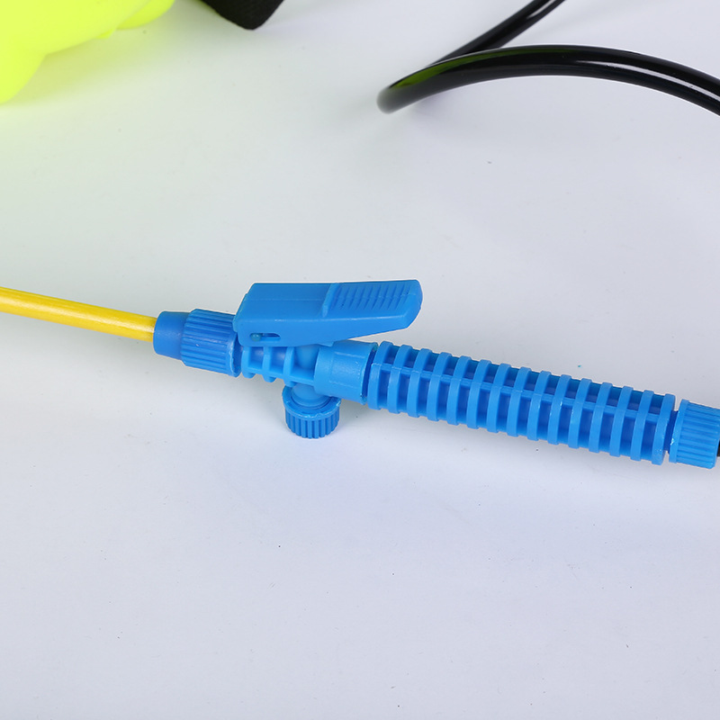 The manufacturer supplies spray bottle disinfection and sterilization garden agricultural pesticide spraying machine garden gardening tools shoulder spray wholesale