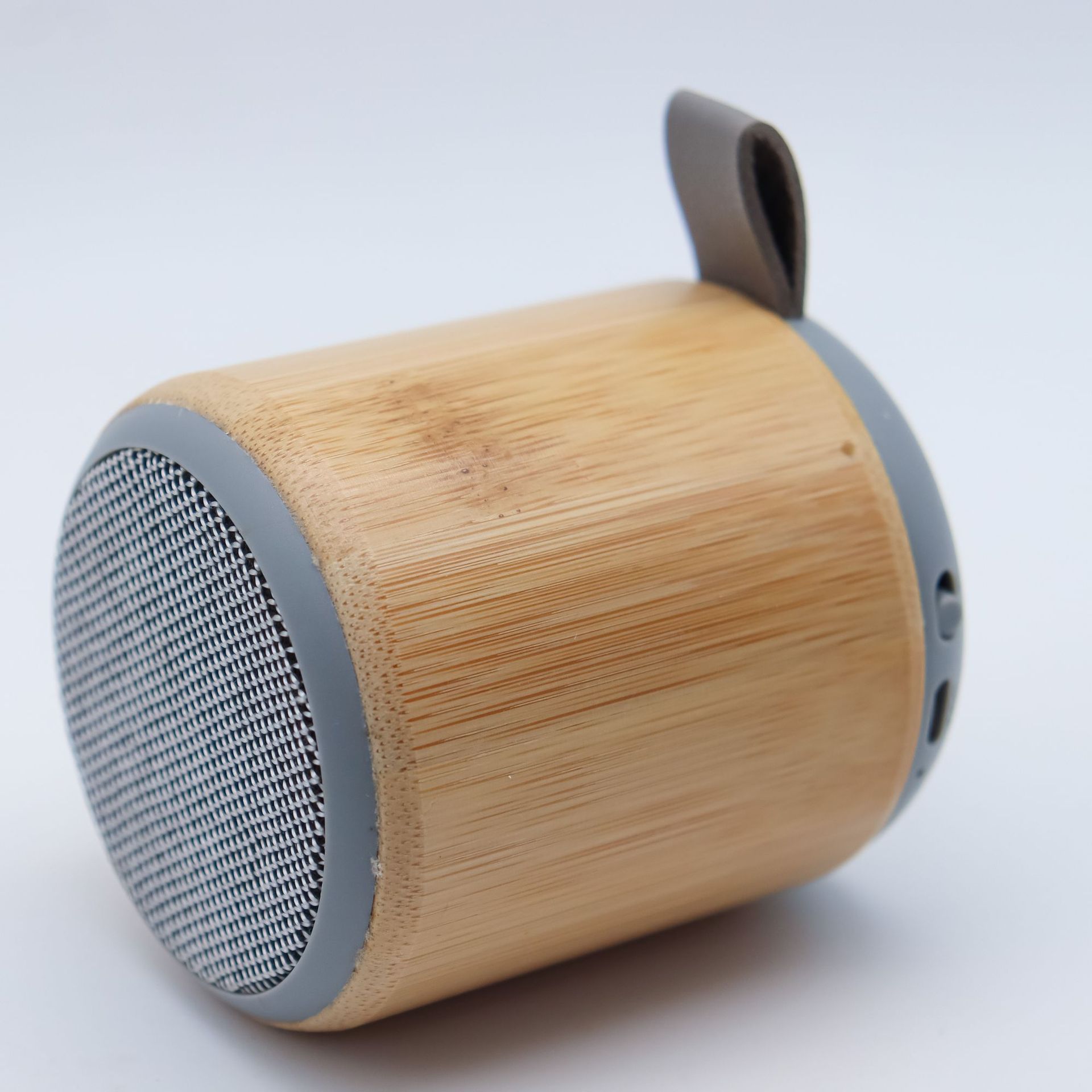 Беспроводной Bluetooth-динамик из бамбука Эко-серия