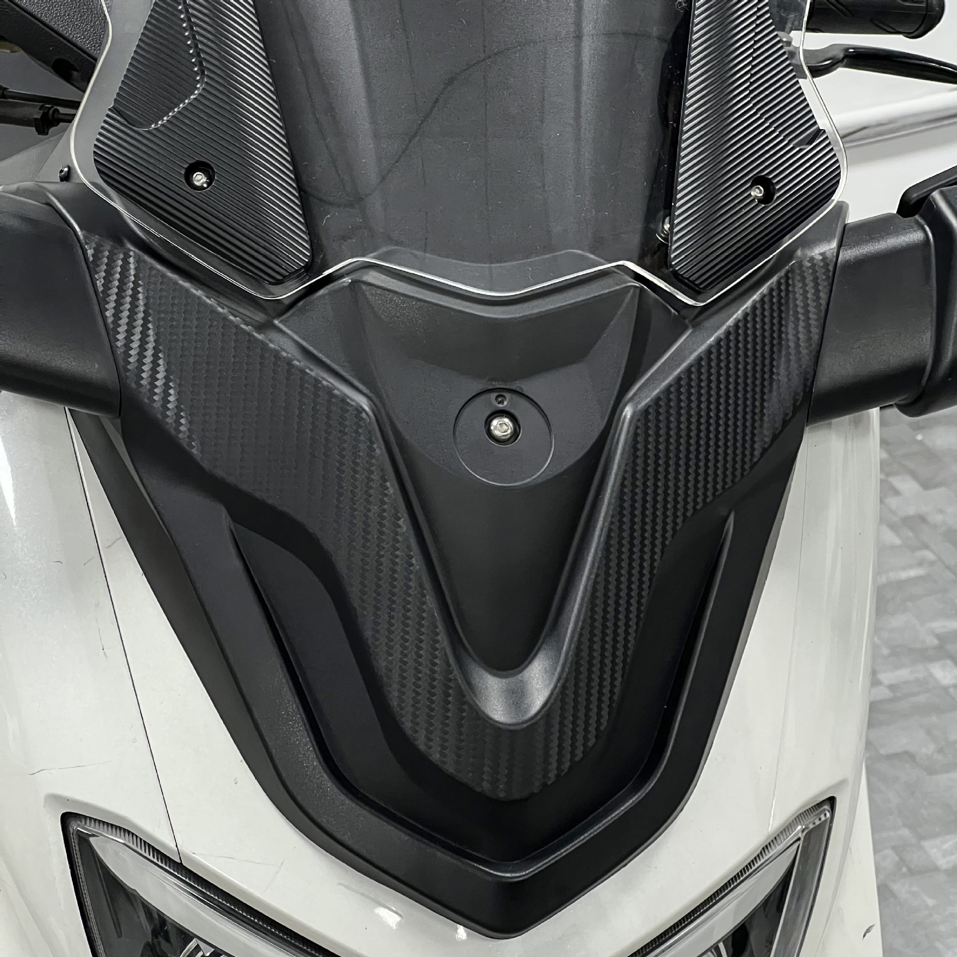 Подходит для модифицированного ветрового стекла Yamaha NMAX155 перед декоративным покрытием ветрового стекла