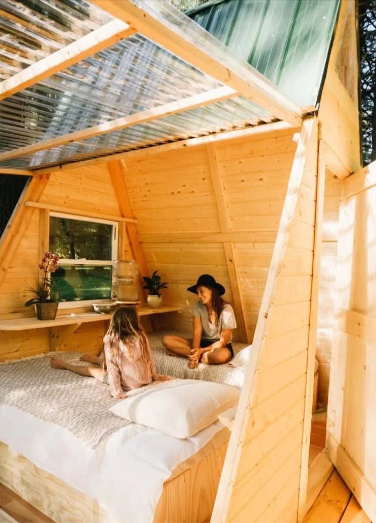 Internet famous scenic spots, farmhouses, homestays, wooden houses, mobile villas, outdoor children's anti-corrosion cabins, triangular treehouses