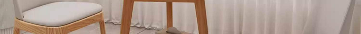 Круглый стол для кафе и дома с нижней полкой