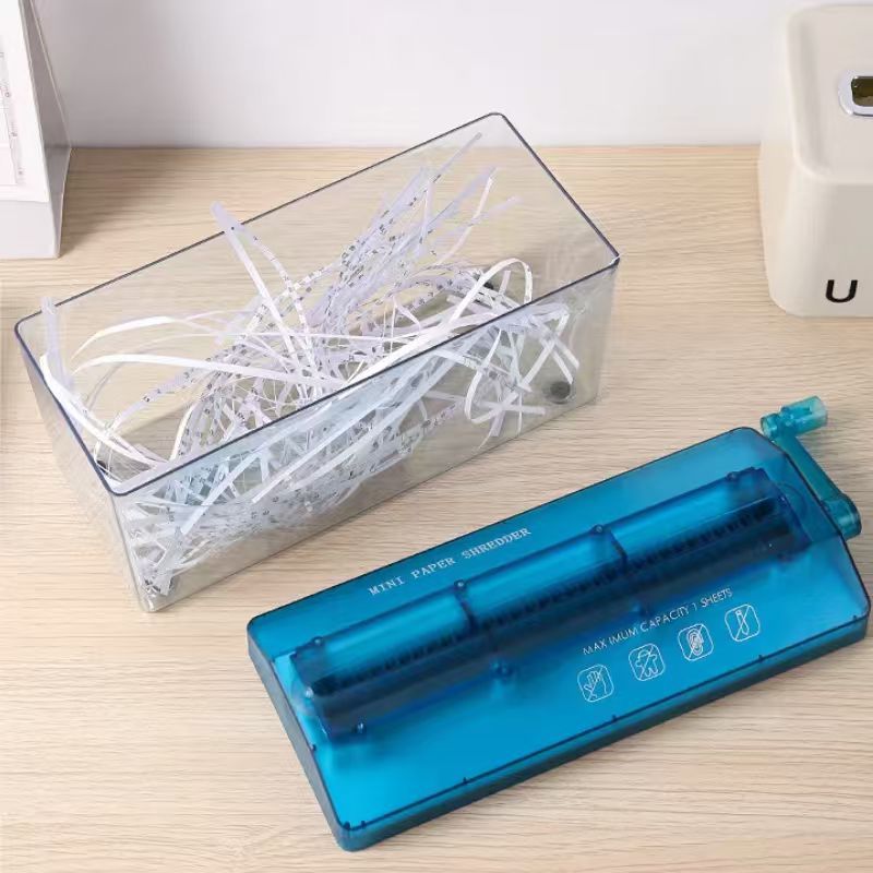 Manual shredder for office mini home use, manual small paper shredding tool, hand cranked A4 paper shredder