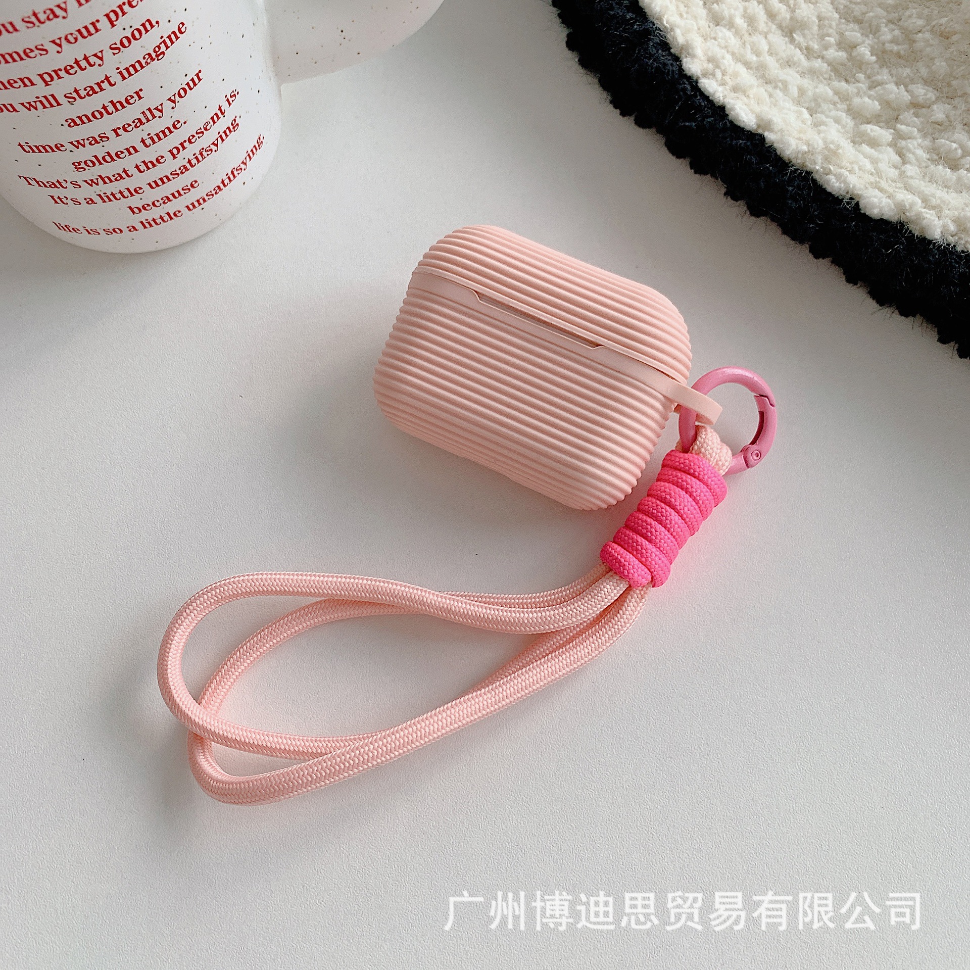 硅胶苹果耳机套软硅胶带手绳airpods2025pro3耳机壳手绳肤感软壳