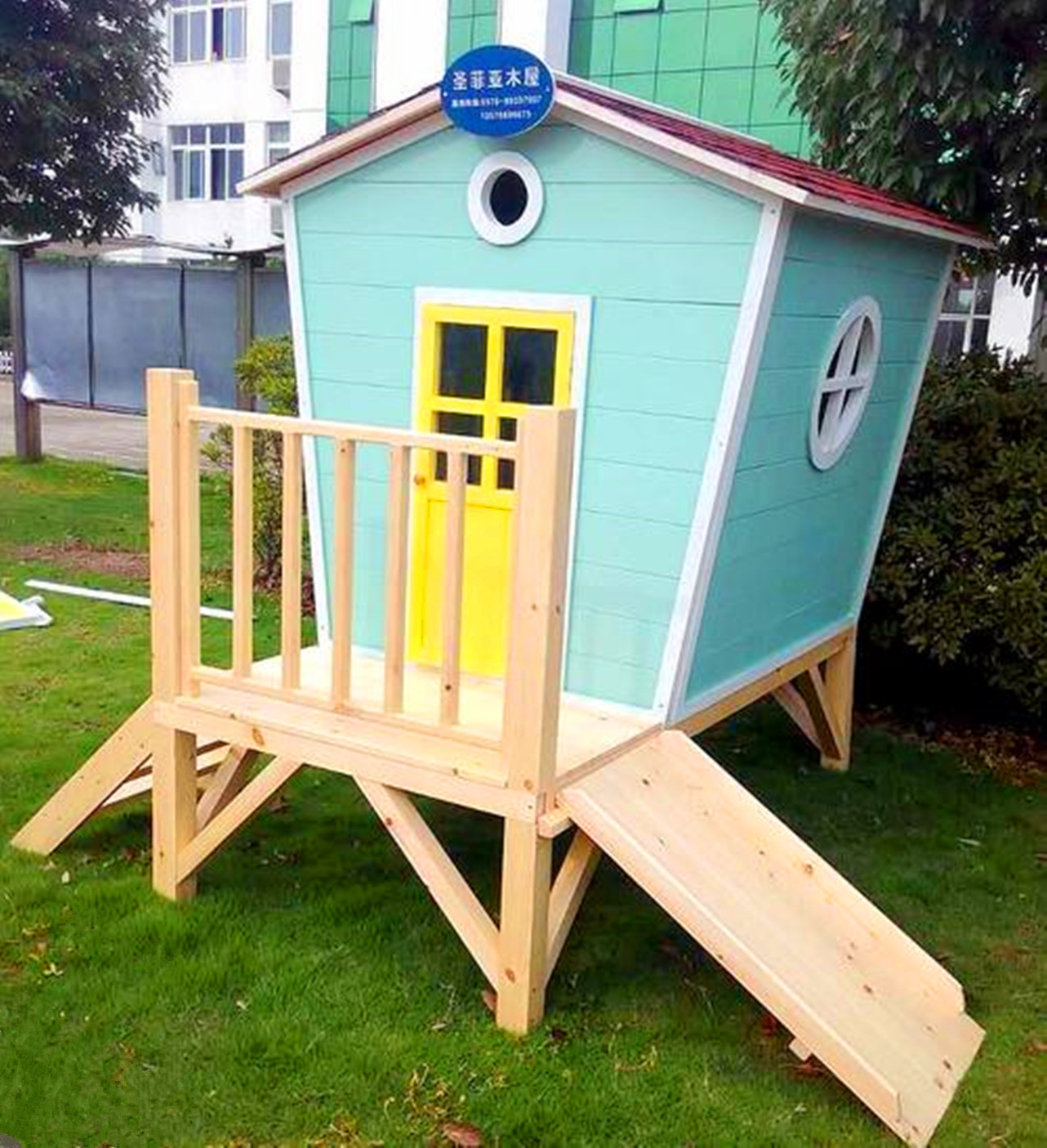Customized wooden house anti-corrosion wooden cabin solid wood cabin courtyard kindergarten outdoor homestay house decoration for children