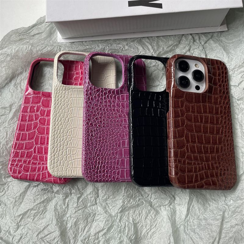 European and American crocodile skin pattern suitable for iPhone 17 phone case half pack 15 promax solid color 14 retro 13/12/16