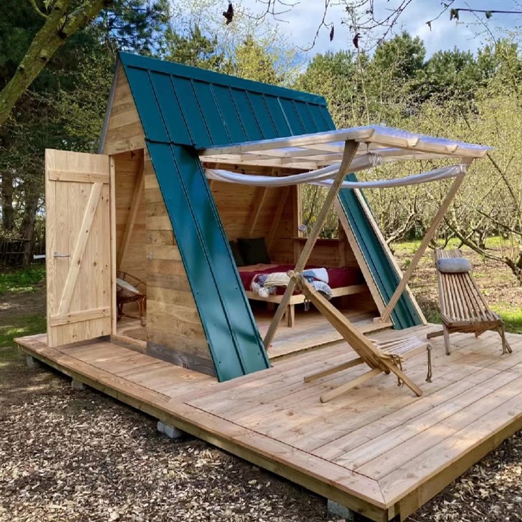 Internet famous scenic spots, farmhouses, homestays, wooden houses, mobile villas, outdoor children's anti-corrosion cabins, triangular treehouses