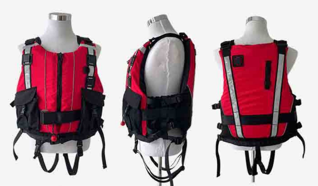 Water rapids life jackets with high buoyancy, large pockets for flood prevention, heavy rescue life jackets for flood control, flood resistance, disaster relief and rescue