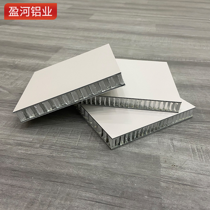 SPC Honeycomb Алюминиевая пластина Источник Фабрика Оптовая огнестойкая противопаривая антиочередная дверная дверь Дверной материал Утолщенный 18 -миллиметровый алюминиевый сотовой досок