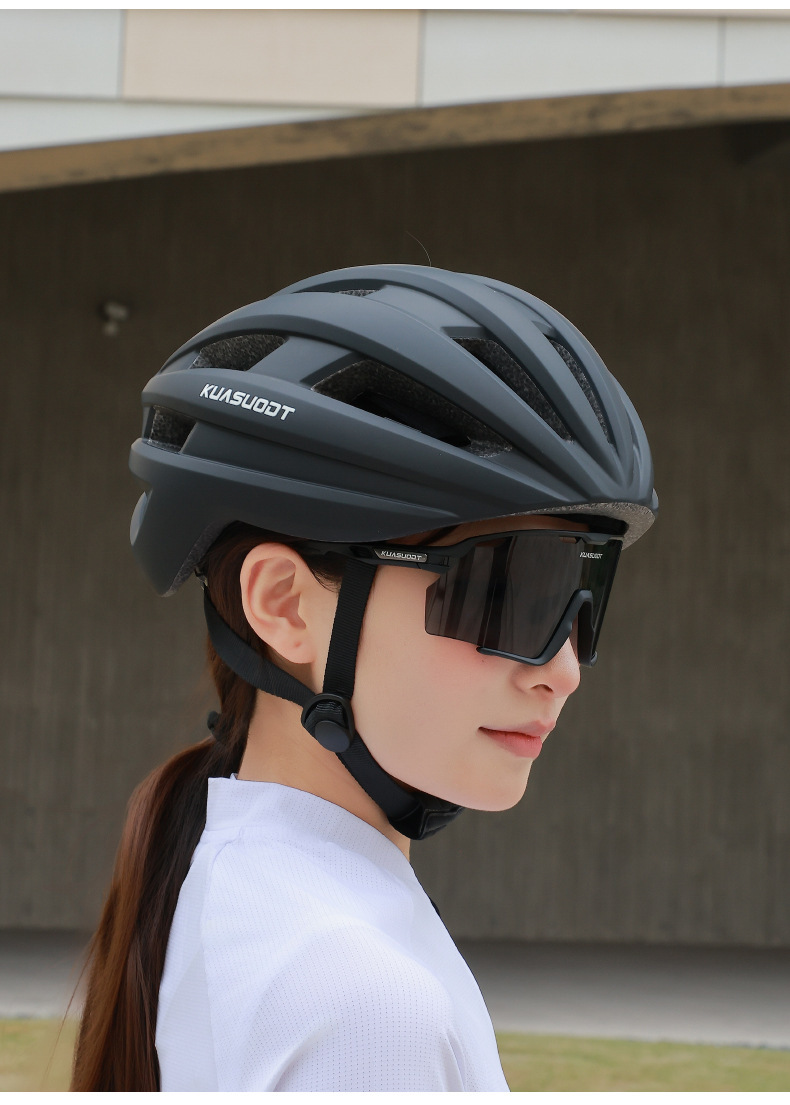 Bicycle Windbreak Helmet Riding Mountain Road Helmet Men's and Women's Safety Helmets Integrated Breathable Bicycle Outdoor Equipment