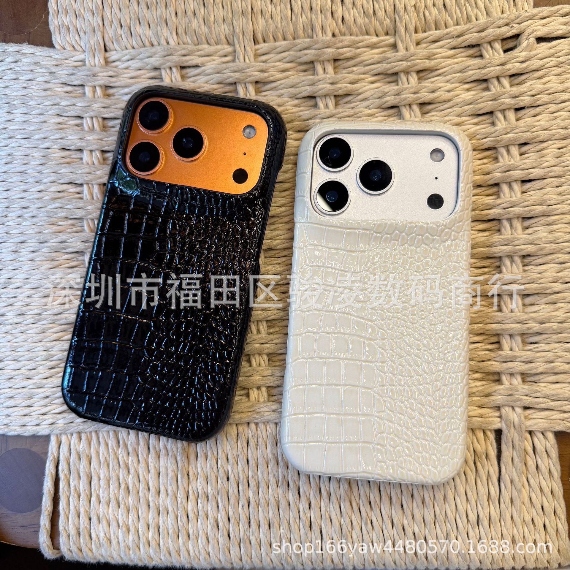European and American crocodile skin pattern suitable for iPhone 17 phone case half pack 15 promax solid color 14 retro 13/12/16