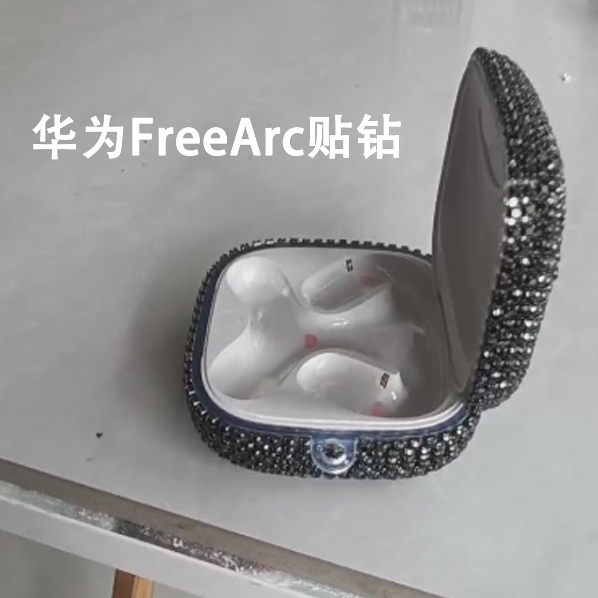 Suitable for Apple, Samsung, Huawei 4th generation diamond studded headphone case factory, PC hard case protective cover, TPU Pro 2nd generation