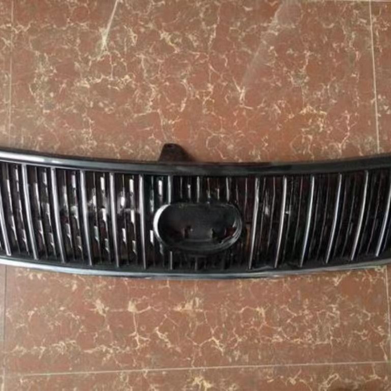 Подходит для решетки радиатора Corolla AXIO/FIEDER 2006-2008 гг. без логотипа.