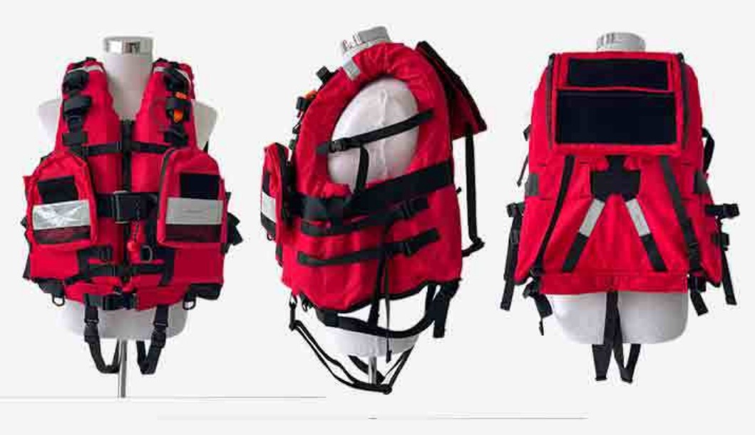 Water rapids life jackets with high buoyancy, large pockets for flood prevention, heavy rescue life jackets for flood control, flood resistance, disaster relief and rescue