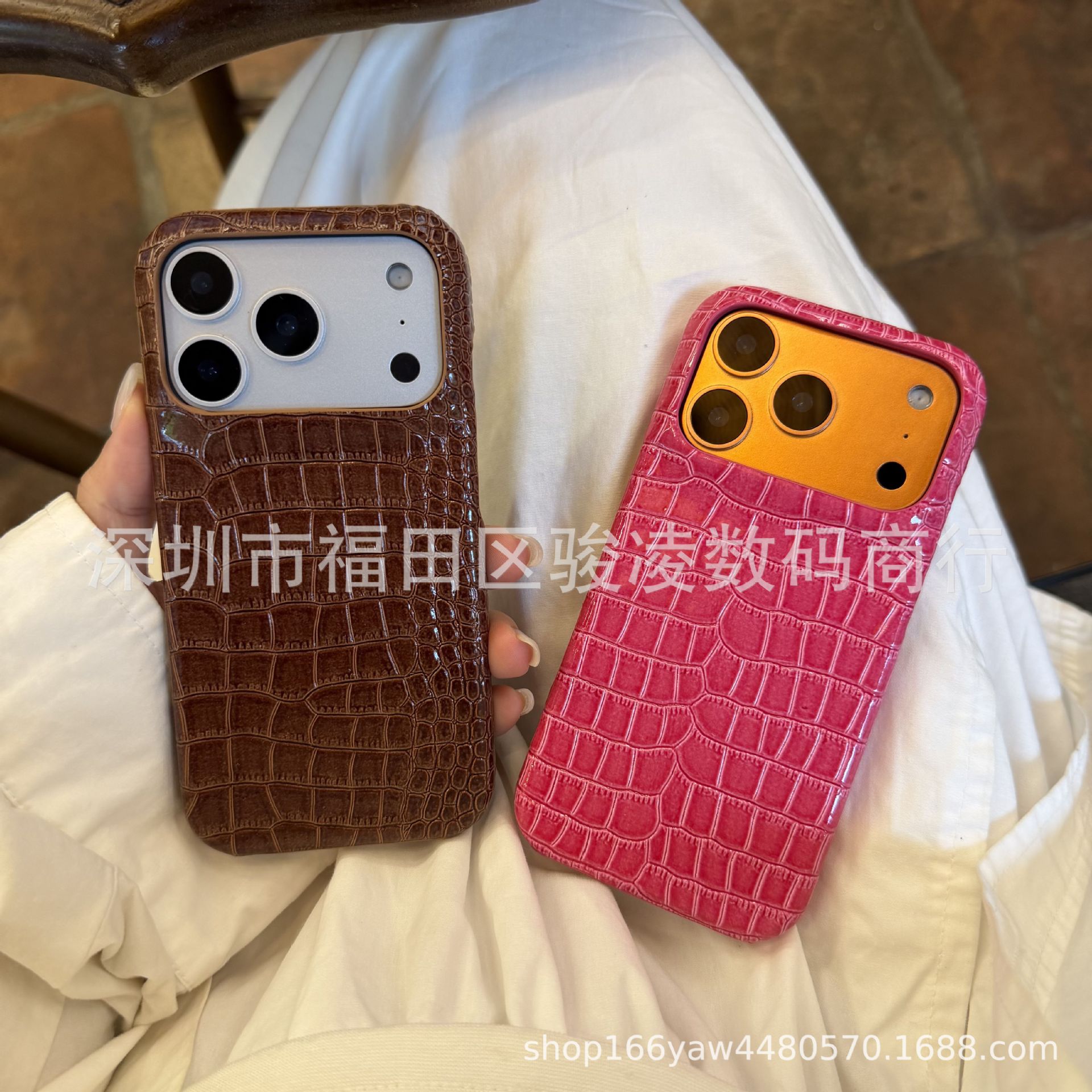 European and American crocodile skin pattern suitable for iPhone 17 phone case half pack 15 promax solid color 14 retro 13/12/16