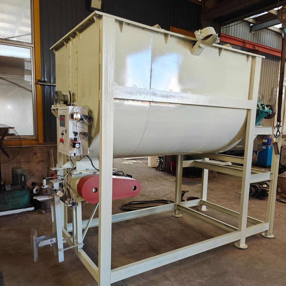 Stainless steel horizontal double helix mixer, chemical powder mixer, industrial mixer