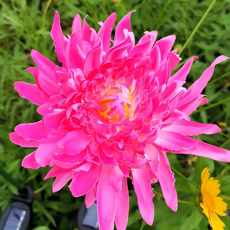 Solar simulation chrysanthemum automatic sensing single head decoration courtyard garden wedding props silk atmosphere lamp