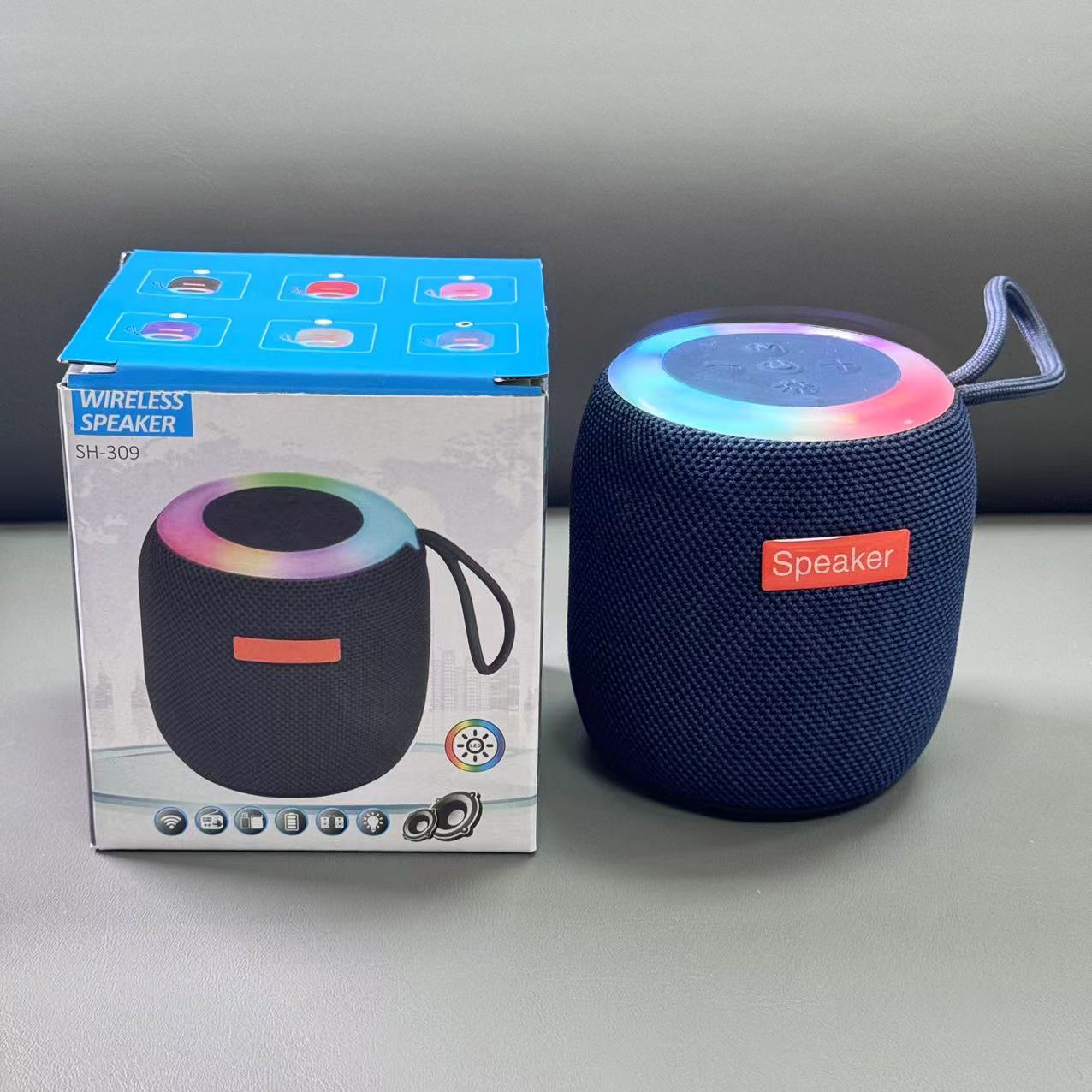 Портативная Bluetooth колонка с защитой IPX4