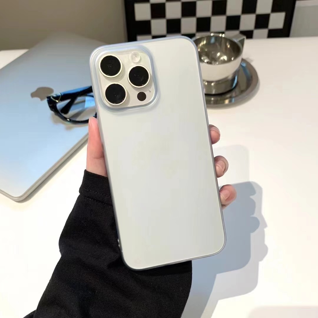 超薄冰雾适用苹果17肤感磁吸手机壳iPhone16promax磨砂防摔保护套