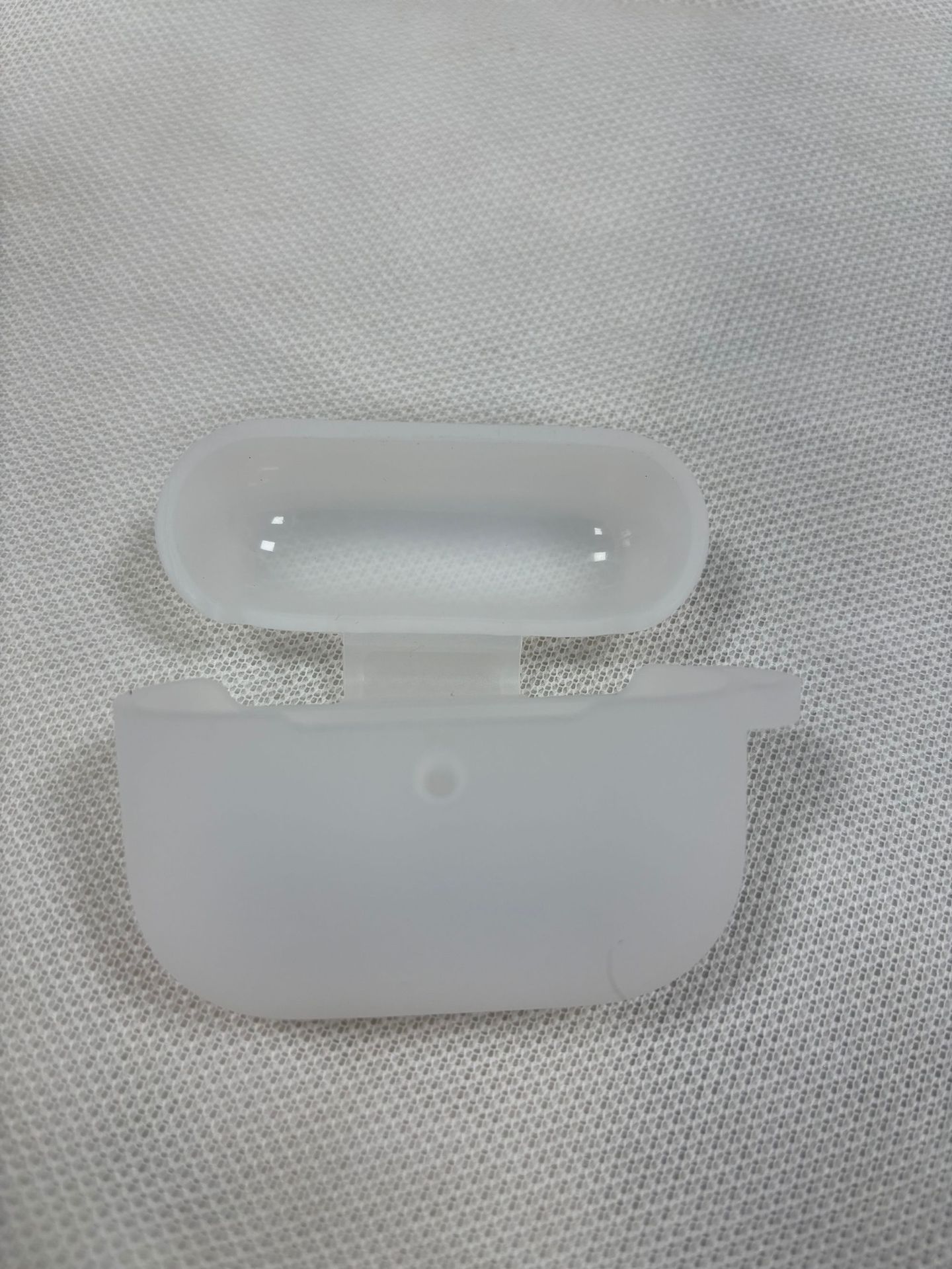 适用2025款苹果Airpodspro3耳机壳连体纯色厚款硅胶蓝牙耳机套