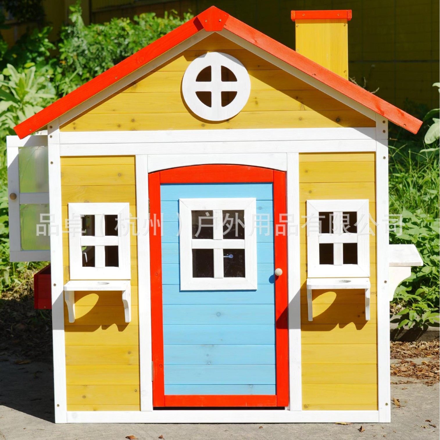 Customized wooden house anti-corrosion wooden cabin solid wood cabin courtyard kindergarten outdoor homestay house decoration for children