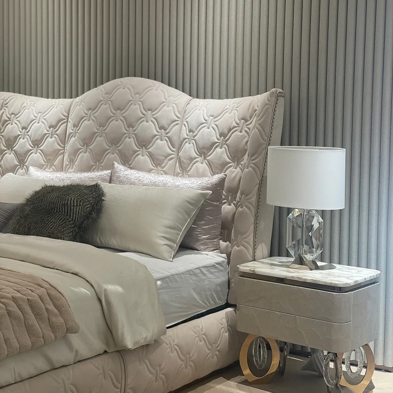 Италия Современная легкая роскошная CC Princess Bed Роскошная двуспальная кровать высокая свадебная кровать в масштабе спальни роскошная большая кровать