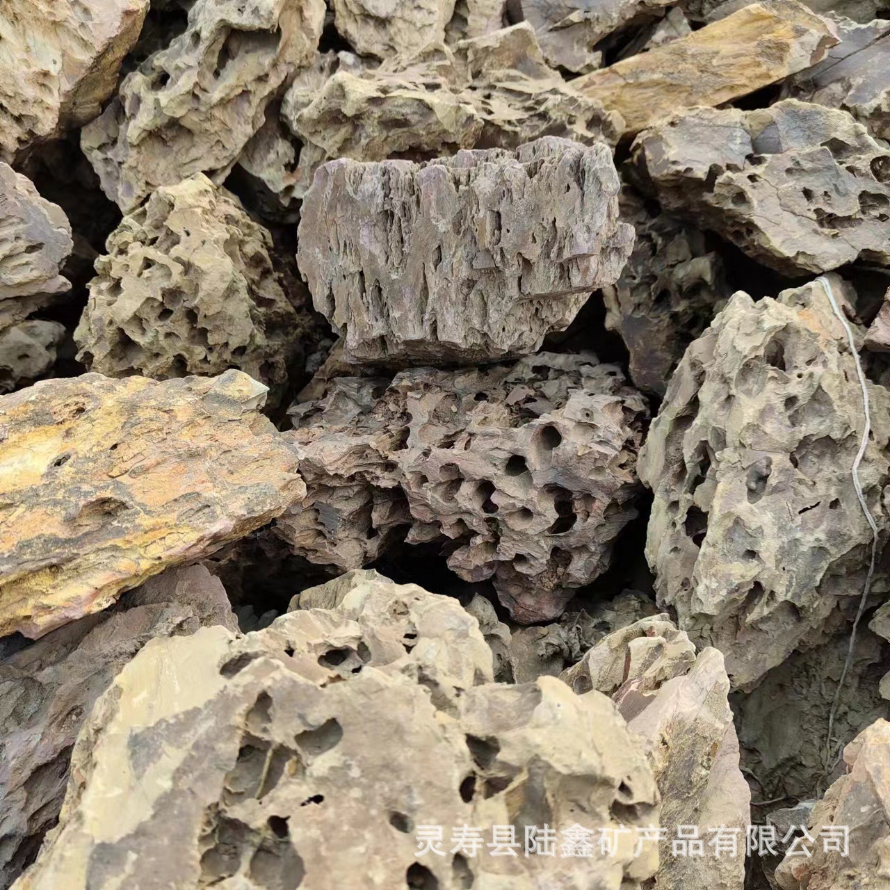 Сосновая камень рыбака ландшафтная каменная фальшивая гора Камень вода Танка Аккал Декоративный Ландшафт Горный камень Камень бонсай Каменный ландшафтный ландшафтный дизайн сосны