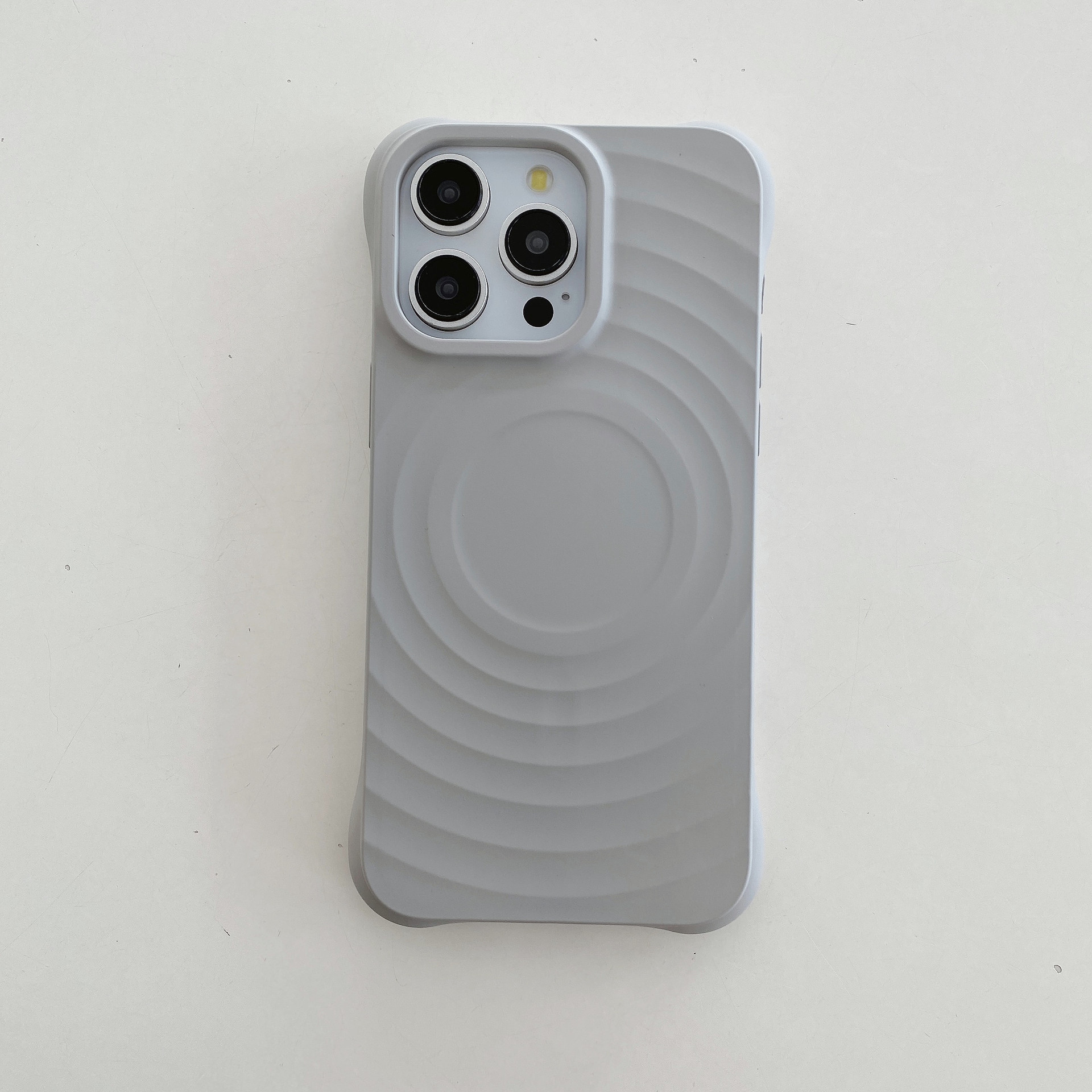 Apple 15 is suitable for iPhone 16 Pro with a liquid silicone phone protective case and 3D 3D creative design