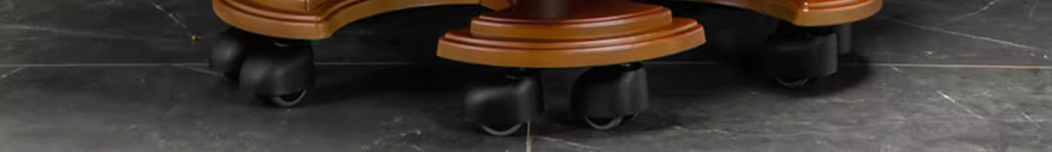 Эргономичное офисное кресло руководителя Hubo Furniture модель 6016 из массива дерева и кожи