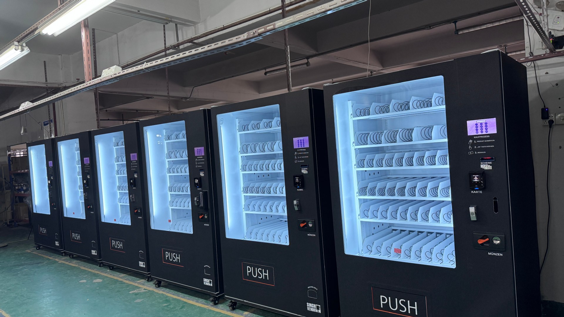 Export vending machine with 24-hour cooling, beverage vending machine, snack vending machine, self-service vending machine