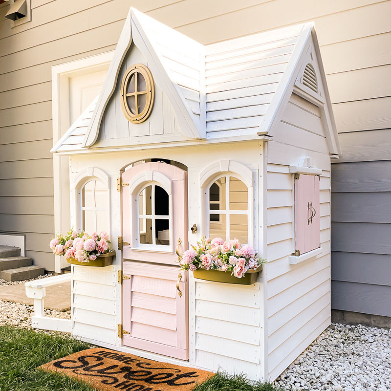 Factory direct sales wooden house, children's outdoor game house, small wooden house, tree house, rain and sun protection, amusement park, children's game room