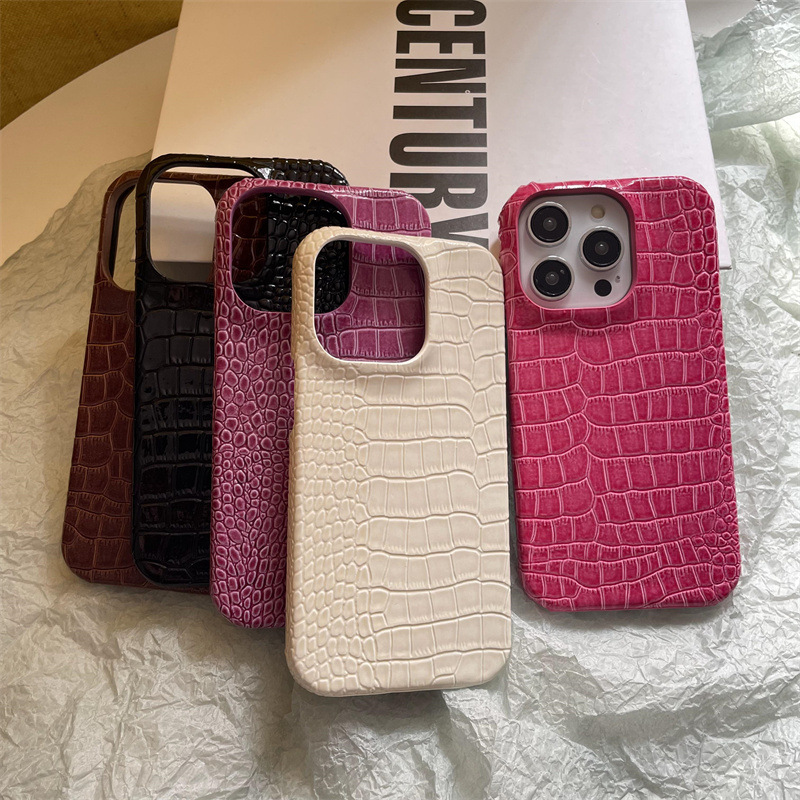 European and American crocodile skin pattern suitable for iPhone 17 phone case half pack 15 promax solid color 14 retro 13/12/16