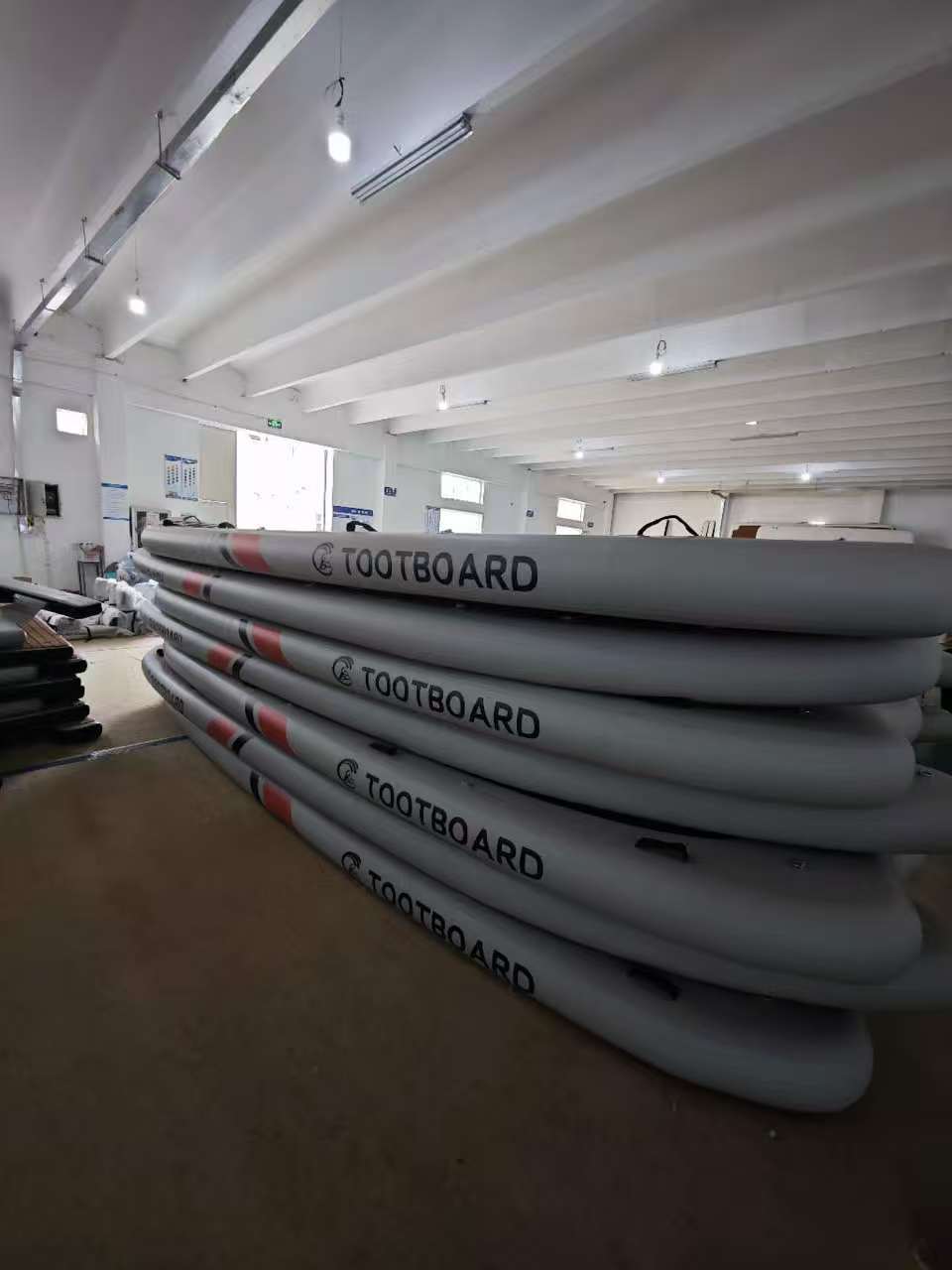 Inflatable 5.5-meter bus paddle board, standing multi person paddle board, popular PVC material inflatable paddle board in scenic spots