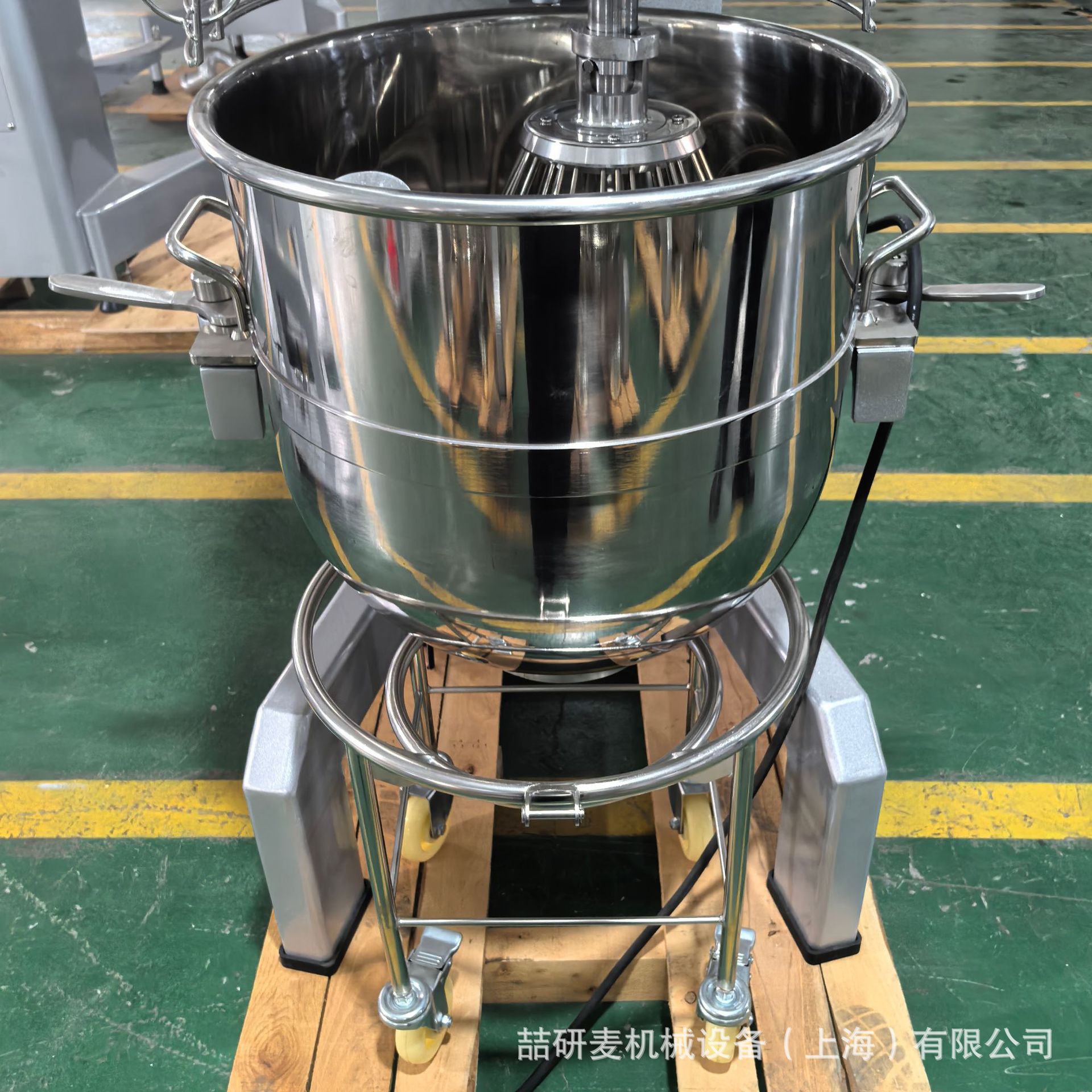 大型80升行星式搅拌机三档调速电动升降奶油打发机商用打蛋机