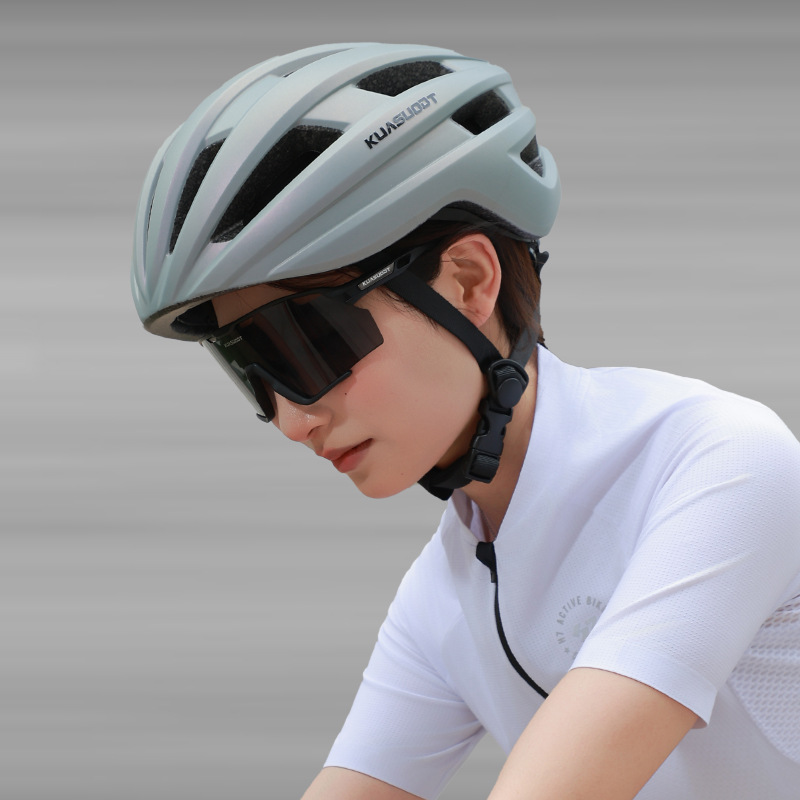 Bicycle Windbreak Helmet Riding Mountain Road Helmet Men's and Women's Safety Helmets Integrated Breathable Bicycle Outdoor Equipment