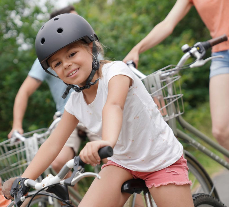 Cross border adult and children's bicycle riding helmets, skiing skateboarding balance bikes, roller skating helmets, electric bike safety helmets