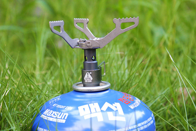 BRS Titanium Alloy Outdoor Stove Ultra Light Folding Portable Camping Gas Stove Head Strong Fire Butane Gas Stove