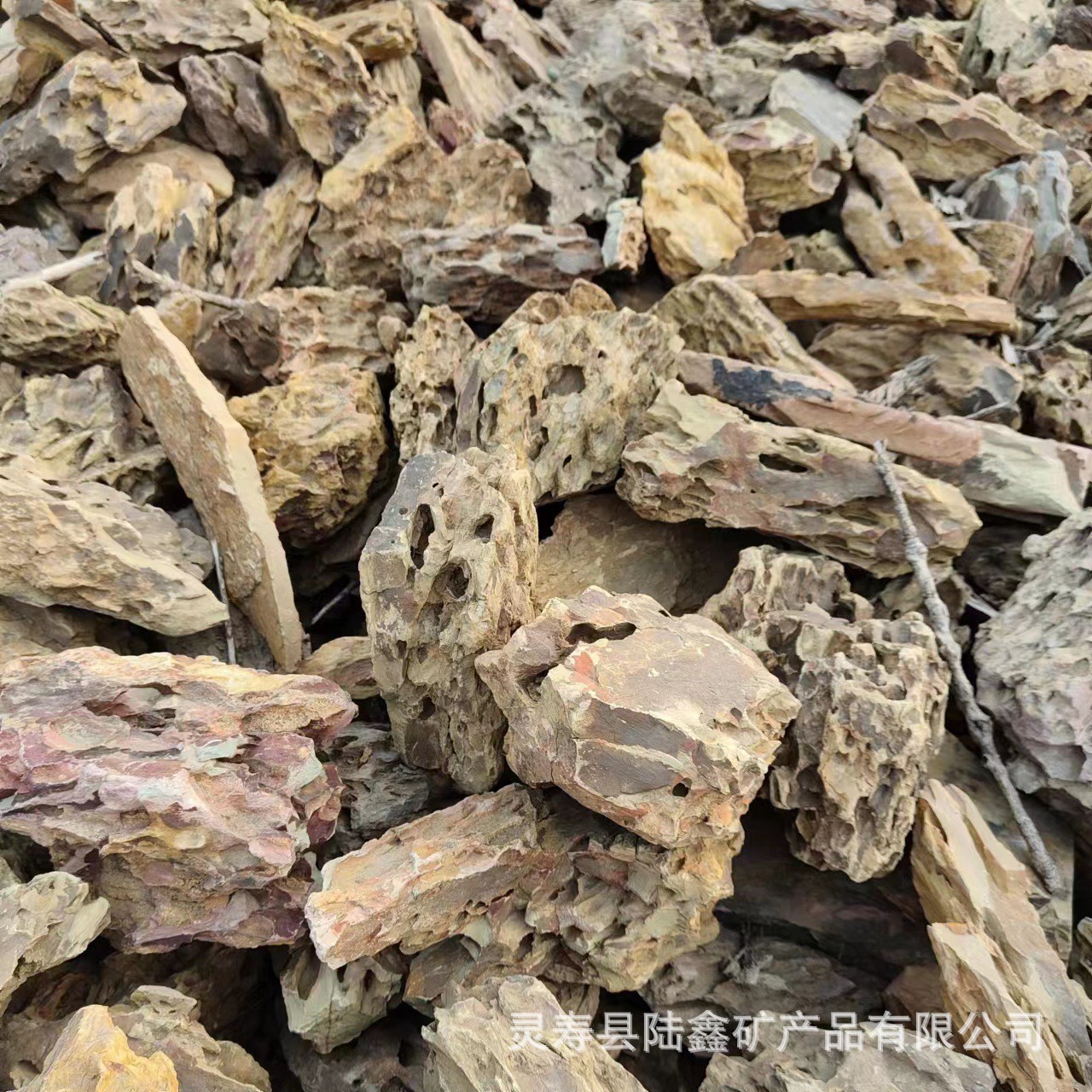 Сосновая камень рыбака ландшафтная каменная фальшивая гора Камень вода Танка Аккал Декоративный Ландшафт Горный камень Камень бонсай Каменный ландшафтный ландшафтный дизайн сосны