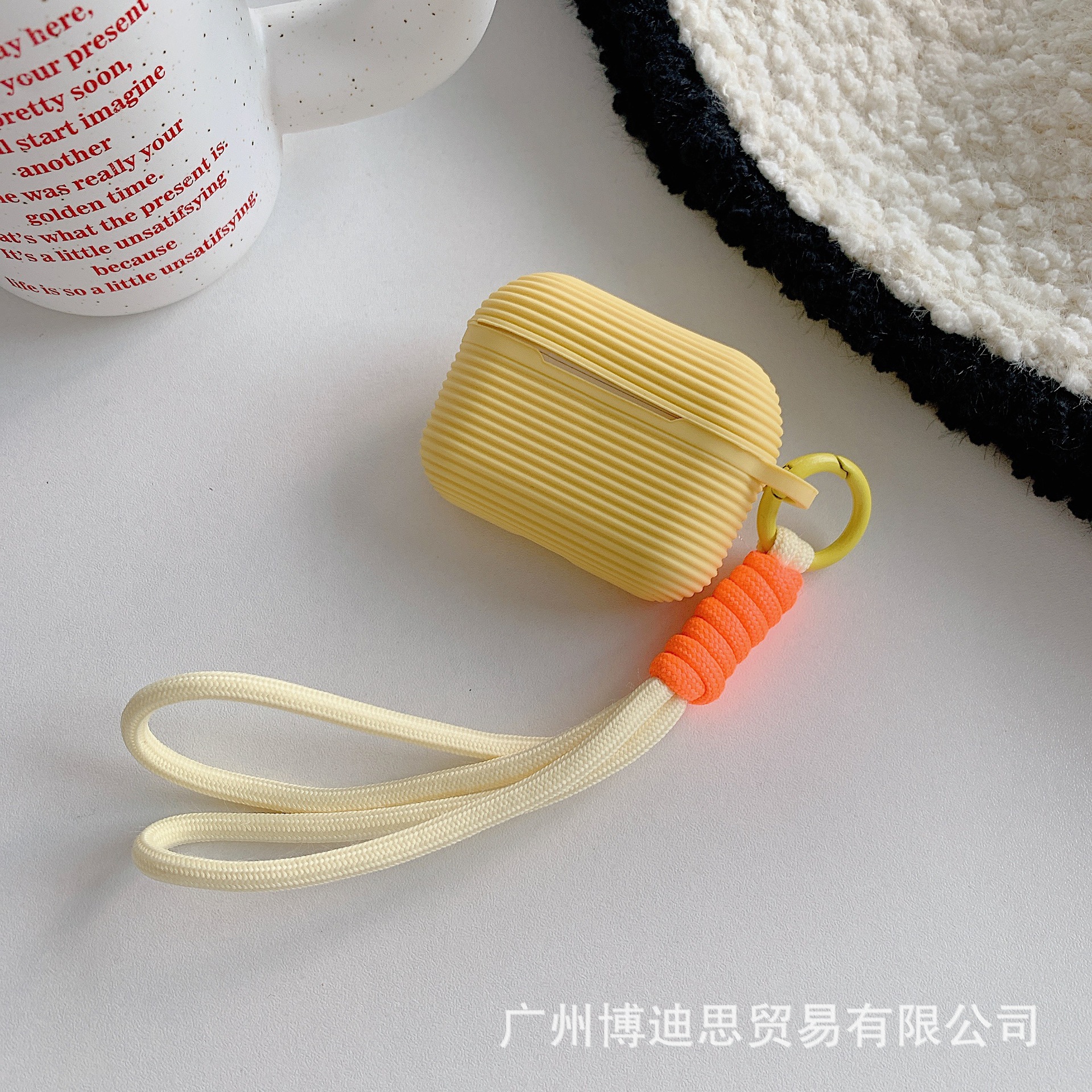 硅胶苹果耳机套软硅胶带手绳airpods2025pro3耳机壳手绳肤感软壳
