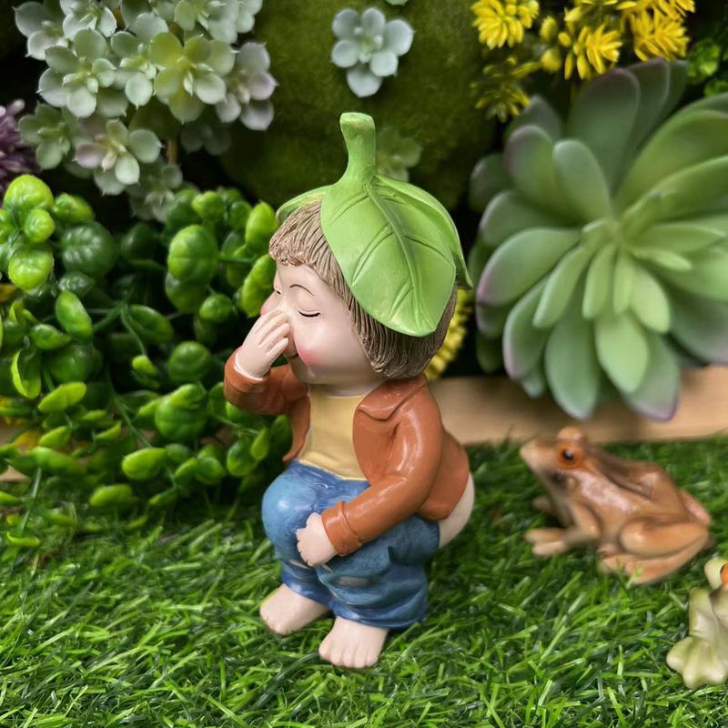 Cross border crafts, courtyard gardens, home decor, balconies, outdoor dwarves, funny pranks, statues, stickers, and hair replacement services