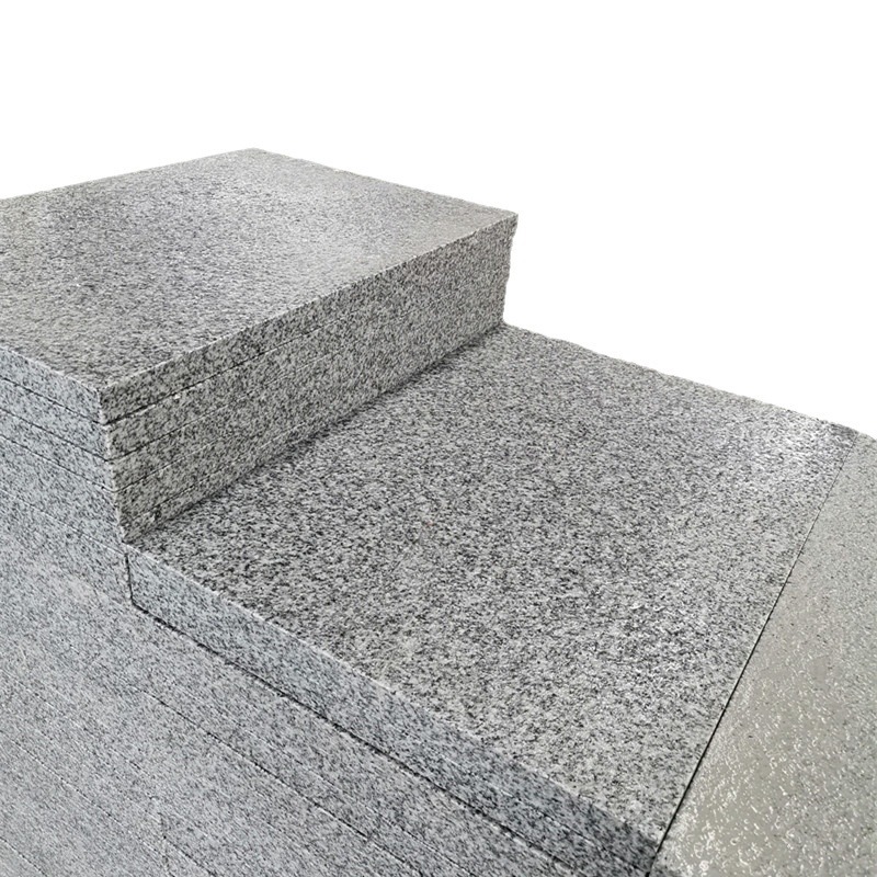 Бордюр гранитный из зеленого серого камня Gofu Stone
