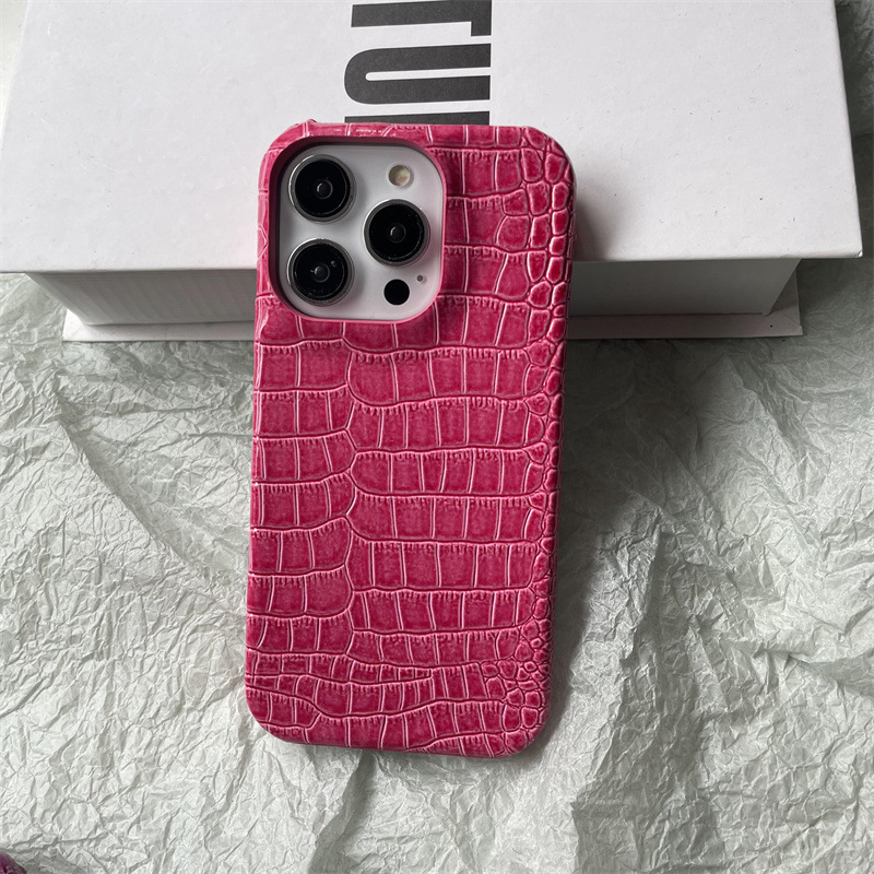 European and American crocodile skin pattern suitable for iPhone 17 phone case half pack 15 promax solid color 14 retro 13/12/16