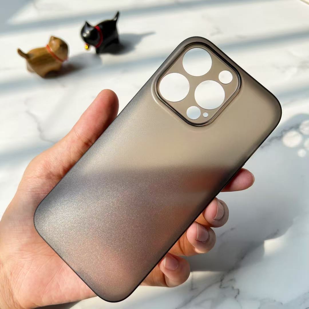 适用iPhone17Promax超薄磨砂肤感手机壳苹果16精孔裸机手感保护套