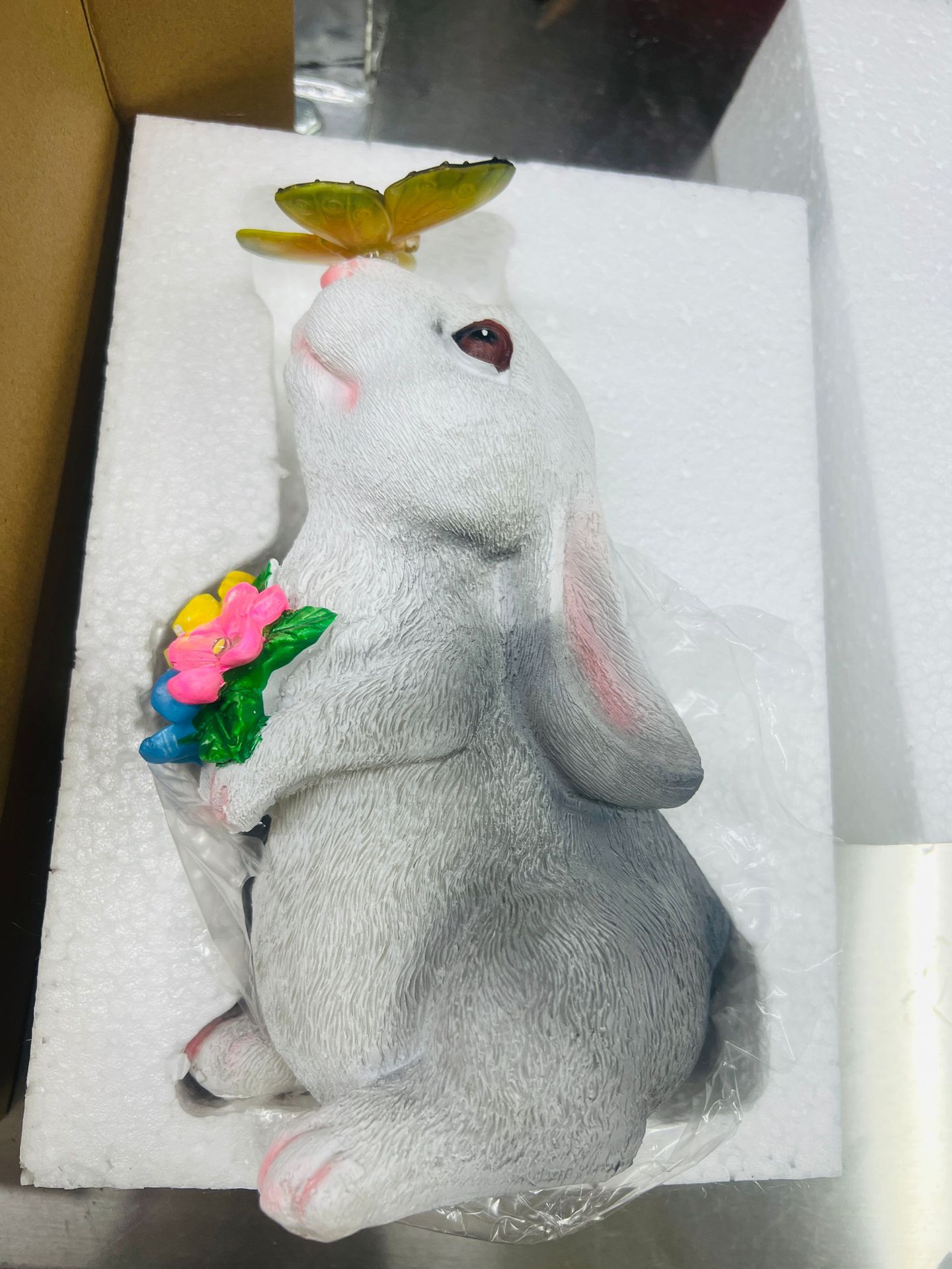 Outdoor solar powered luminous cat and rabbit shaped lamp, creative resin ornament, courtyard landscape garden decoration lamp