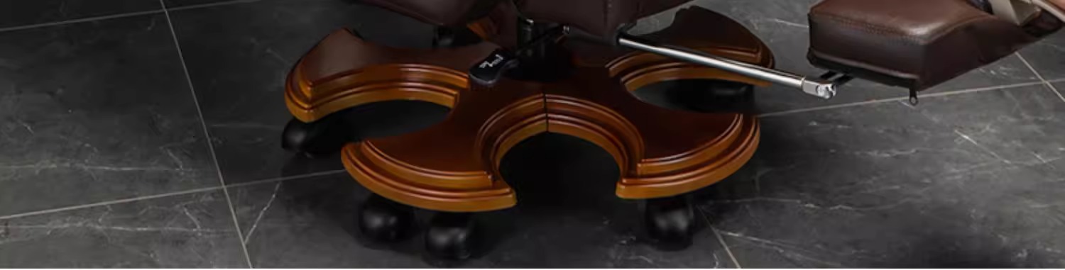 Эргономичное офисное кресло руководителя Hubo Furniture модель 6016 из массива дерева и кожи
