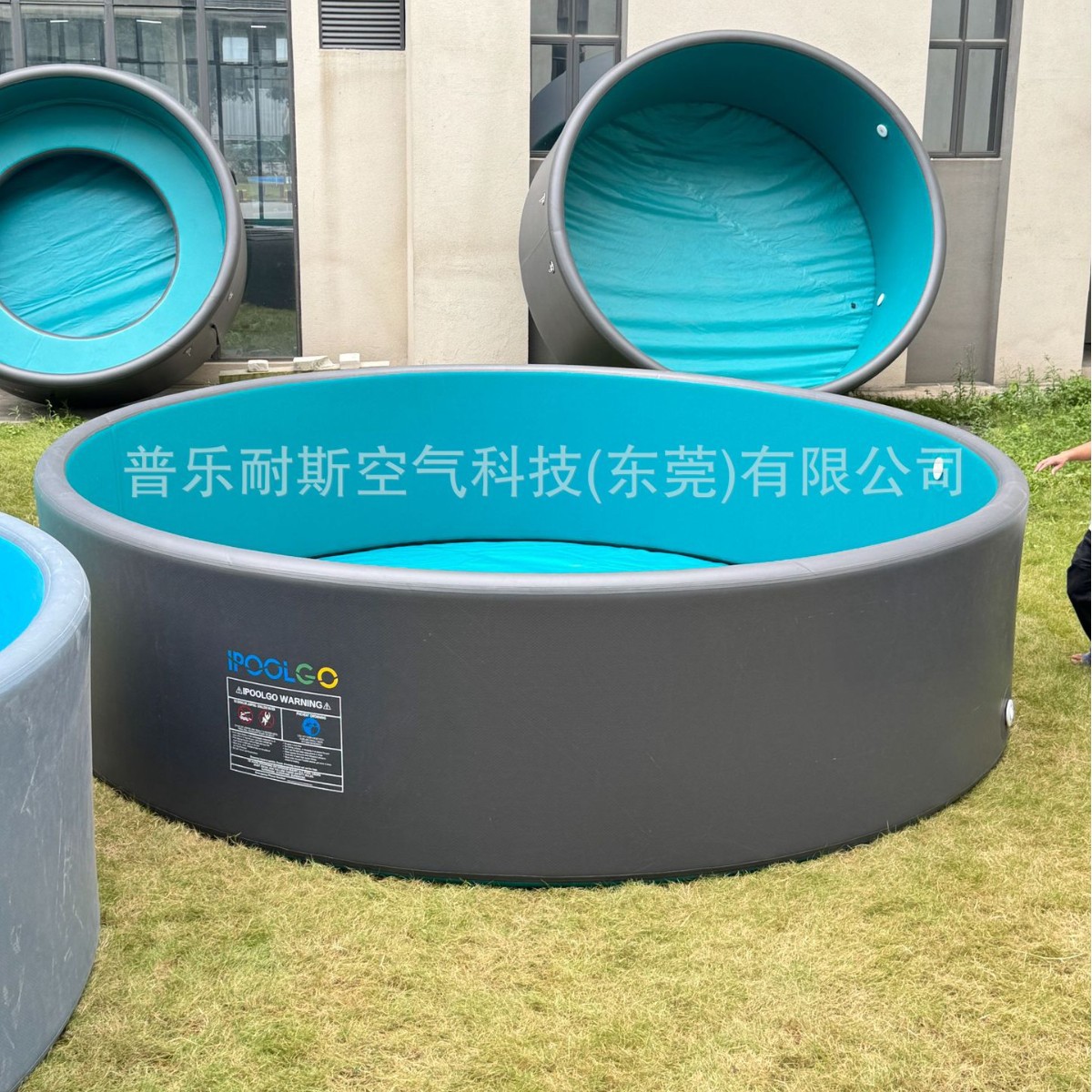 IPOOLGO double-layer inflatable brushed swimming pool circular PVC new technology with gray exterior and blue interior, novel and thickened swimming pool
