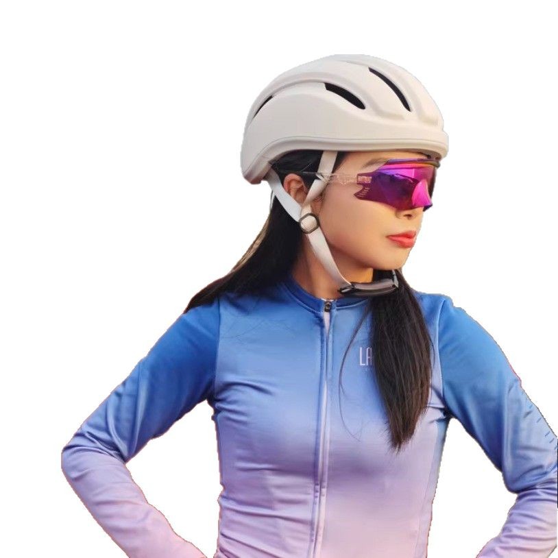 Bicycle helmet, riding helmet, integrated molding, mountain bike, road bike, breathable safety helmet equipment, men and women
